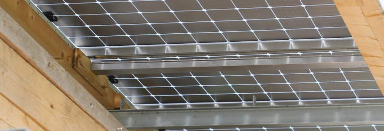 Rayonnages à crémaillère avec toit solaire Tobler AG Tobler AG